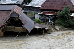 Mua lớn gây sạt lạt ở Niigata. (Nguồn: Reuters)