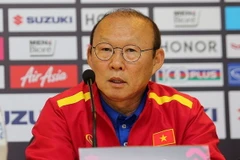 HLV Park Hang-seo tại buổi họp báo.