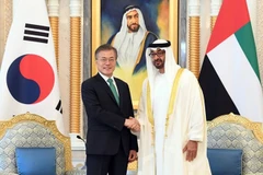 Lãnh đạo Hàn Quốc và UAE gặp gỡ tại tại Abu Dhabi hồi tháng 3/2018. (Nguồn: Yonhap/TTXVN)