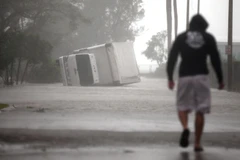 Siêu bão Irma hoành hành ở Florida. (Nguồn: cnbc.com)