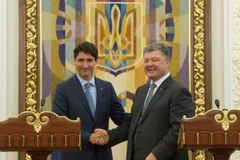 Thủ tướng Canada Justin Trudeau và Tổng thống Ukraine Petro Poroshenko. (Nguồn: huffingtonpost)