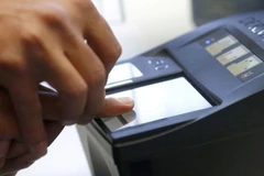 Trung Quốc sẽ lấy dấu vân tay đối với tất cả du khách nước ngoài. (Nguồn: Reuters)