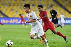 U16 Việt Nam (áo trắng) chỉ đi tiếp nếu thắng U16 Iran, trong khi Indonesia bại trận. (Nguồn: AFC)