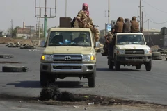 Binh sỹ ủng hộ chính phủ Yemen tại thành phố cảng Hodeida. (Ảnh: AFP/TTXVN)