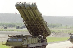 Hệ thống tên lửa phòng không tối tân S-300. (Nguồn: AP)