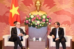 Phó Chủ tịch Quốc hội Đỗ Bá Tỵ tiếp Bộ trưởng Ngoại giao và Tôn giáo Cộng hòa Argentina Jorge Faurie. (Ảnh: Trọng Đức/TTXVN)