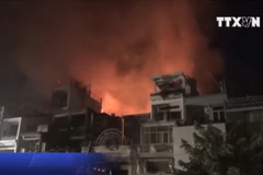 Video hiện trường vụ hỏa hoạn thiêu rụi quán bar tại TP.HCM