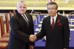 Thứ trưởng Ngoại giao Mỹ John Sullivan và người đồng cấp Nhật Bản Shinsuke Sugiyama. (Nguồn: AP)