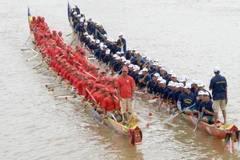 Hình ảnh đua Ghe Ngo ở Campuchia. (Nguồn: Gulf News)