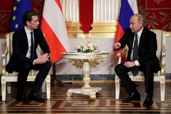 Tổng thống Nga Vladimir Putin và Thủ tướng Áo Sebastian Kurz. (Nguồn: AP)