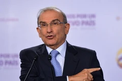 Ông Humberto de la Calle hối thúc Quốc hội Colombia. (Nguồn: colombiareports)