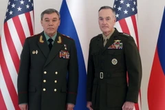 Ông Joseph Dunford và ông Valery Gerasimov trong cuộc gặp hồi tháng 4/2017. (Nguồn: TASS)