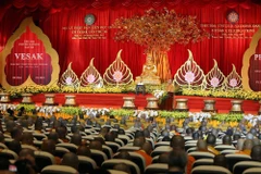Thượng tọa Thích Đức Thiện, Phó Chủ tịch kiêm Tổng Thư ký Hội đồng Trị sự, Phó Chủ tịch kiêm Tổng Thư ký Ủy ban Tổ chức quốc gia Đại lễ Vesak 2019 đọc Tuyên bố chung Vesak 2019-Tuyên bố Hà Nam. (Ảnh: Dương Giang/TTXVN)