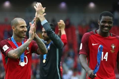 Niềm hân hoan của các cầu thủ Bồ Đào Nha sau khi nhận huy chương. (Nguồn: Getty Images)