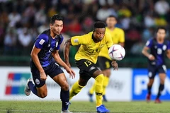 Malaysia (áo vàng) quyết thắng Lào trước khi chạm trán Việt Nam. (Nguồn: FOX Sports Asia)