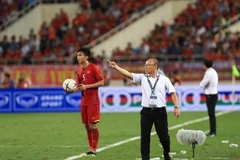 HLV Park Hang-seo sẽ giúp Việt Nam có chiến thắng tại Mỹ Đình ở bán kết. (Ảnh: Trọng Đạt/TTXVN)