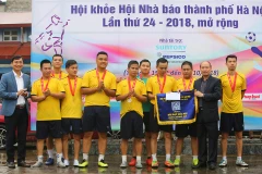 Đội bóng TTXVN giành vị trí á quân. (Ảnh: Thành Đạt/Vietnam+)