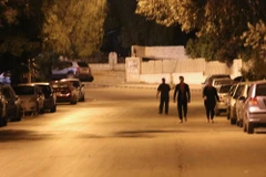 Người dân đi lại trên đường phố Damascus. (Nguồn: AFP)