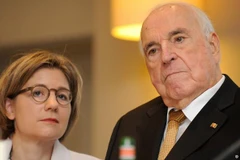 Cựu thủ tướng Đức Kohl và người vợ thứ 2 Maike Kohl-Richter hồi năm 2014. (Nguồn: dw.com)