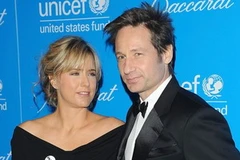 Diễn viên David Duchovny cùng vợ Tea Leoni. (Ảnh: Getty Images)