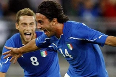 Niềm vui của Aquilani sau bàn thắng ấn định chiến thắng. (Nguồn: Reuters)