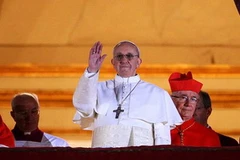 Chùm ảnh cận cảnh tân Giáo hoàng Francis ra mắt
