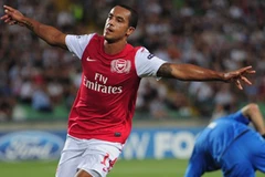 Walcott lại tỏa sáng, giúp Arsenal thẳng tiến. (Nguồn: Getty Images)