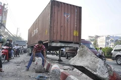 Hiện trường vụ tai nạn. (Ảnh: Mạnh Linh/TTXVN)