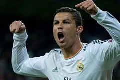 Lập cú đúp, Cris Ronaldo "vượt mặt" van Nistelrooy