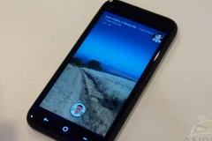 HTC có tên mã là M4, và có nhiều đặc điểm tương đồng với HTC First. (androidcommunity)