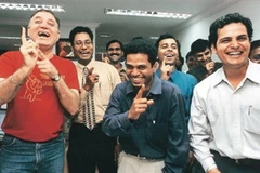 Một CLB yoga cười ở Ấn Độ. (Nguồn: Internet)