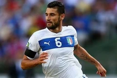 Thành Manchester "đại chiến" vì Antonio Candreva