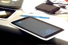 Hình ảnh được cho là tablet 7-inch của Motorola.