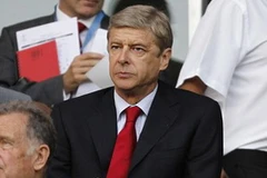 Wenger lại phải nhận án. (Nguồn: Getty Images)