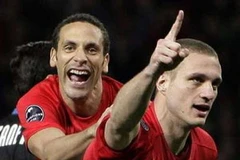 Vidic-Ferdinand có nguy cơ ngồi dự bị. (Nguồn: Getty Images)