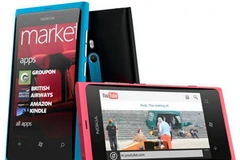 Nokia Lumia 800. (Nguồn: Engadget)