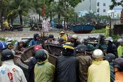Ứng phó bão số 8. (Ảnh: Trần Lê Lâm/TTXVN)