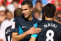 Niềm vui không trọn vẹn của Persie và Arsenal. (Nguồn: Getty Images)