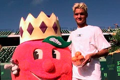 Roger Federer ấn tượng với tóc vàng. (Nguồn: Getty Images)