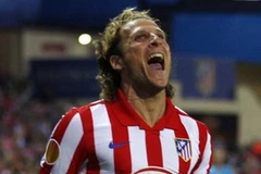 Forlan ghi bàn thắng duy nhất của trận đấu. (Ảnh: Reuters)