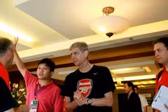 Cận cảnh buổi họp báo đầu tiên của Arsenal tại VN