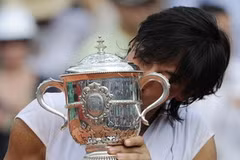 Francesca Schiavone lên ngôi tại Roland Garros 2010. (Nguồn: Getty Images)