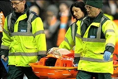 Rafael đã được đưa khỏi sân bằng cáng và thở oxy. (Nguồn: Getty Images)