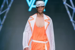 Bộ sưu tập Thu Đông 2017 của thương hiệu thời trang Hàn Quốc A.AV có tên gọi “Take Ur Breath.” 