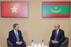 Tổng Bí thư, Chủ tịch nước Tô Lâm gặp Tổng thống Mauritania Mohamed Ould Ghazouani. (Ảnh: Trí Dũng/TTXVN)