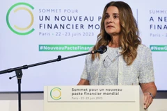 Bà Melinda French Gates phát biểu tại Paris (Pháp) hồi tháng Sáu năm ngoái. (Ảnh: AFP/TTXVN)