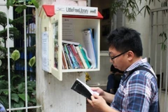 Chương trình trao đổi sách với chủ đề "Trao sách-Nhận niềm vui" sẽ kéo dài đến hết tháng Tám. (Ảnh: L'Espace)