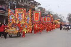 Hàng vạn khách thập phương dự Lễ hội đền Hạ, đền Thượng, đền Ỷ La