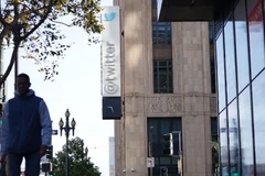 Tại sao người dùng bị sốc khi mạng xã hội Twitter đổi tên thành X?