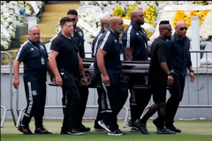 Hàng vạn người Brazil tham dự lễ tang của huyền thoại bóng đá Pele